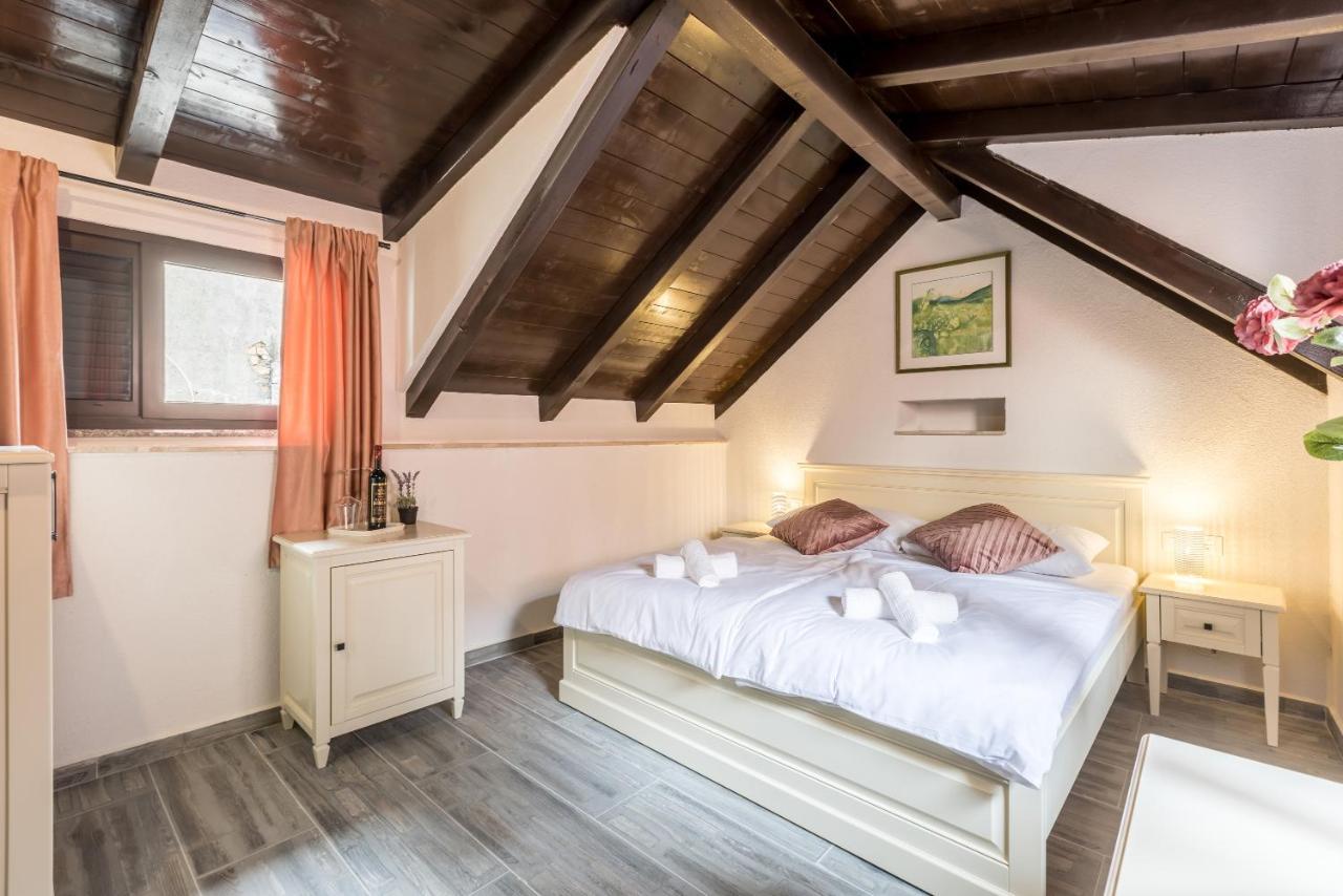 Old Town B&B Rooms Matusko Split Buitenkant foto